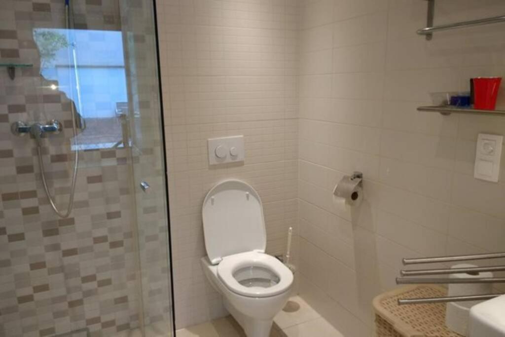 Mitte In Der Mitte Apartman Bécs Kültér fotó