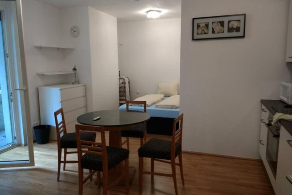 Mitte In Der Mitte Apartman Bécs Kültér fotó